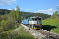754 022