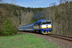 754 022