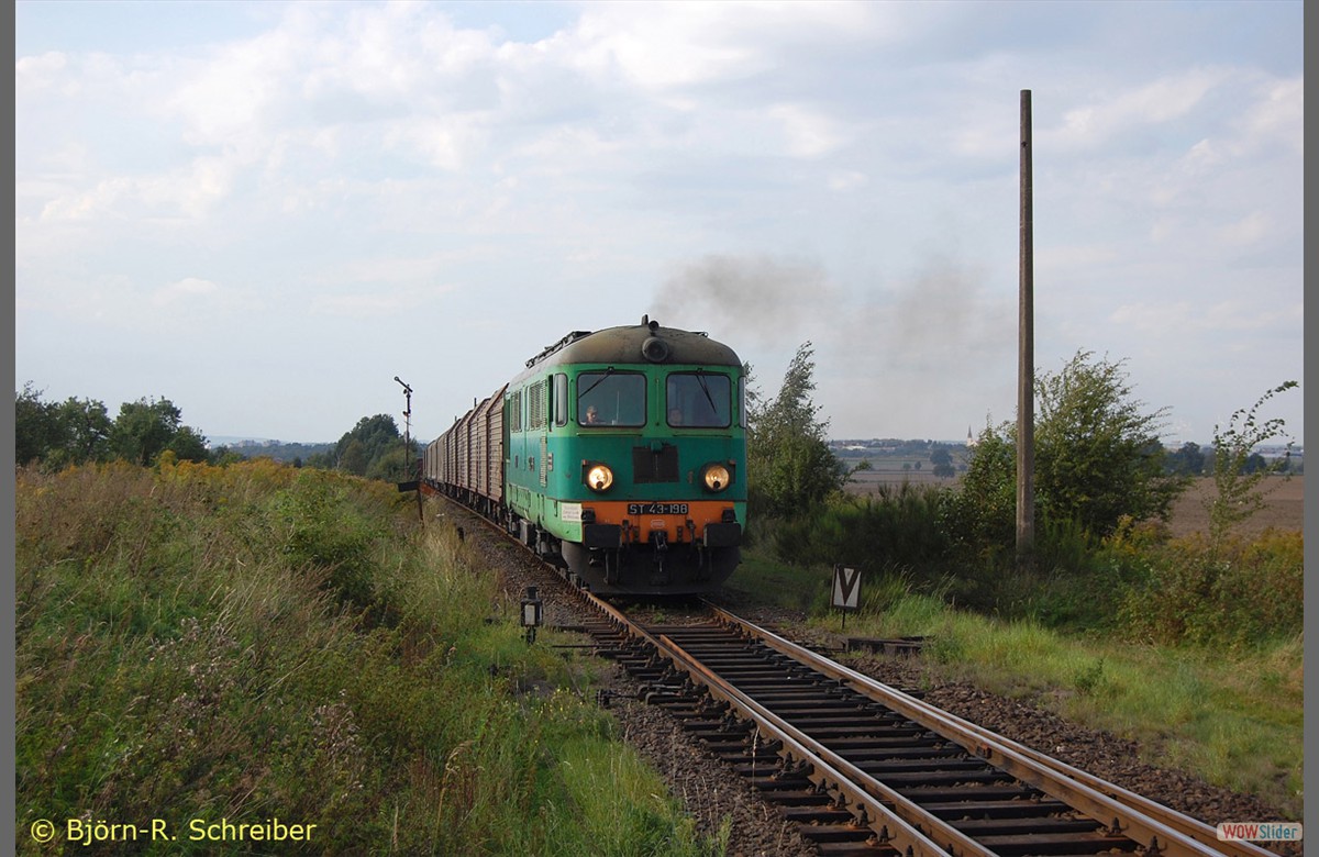 ST43 198 am 17.09.2011 mit Pn 44203 am Einfahrsignal von Jerzmanki